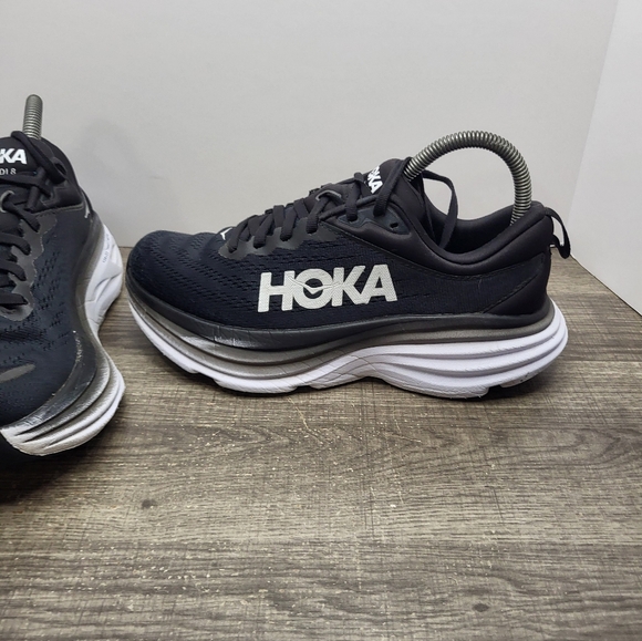 Hoka One One Bondi 8 Black White Running Shoes Women's Size 7 B - Picture 2 of 10
